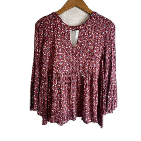 Altar'd State Keyhole Neck Bell Sleeve Peplum Boho Blouse Size Medium - Picture 1 of 9